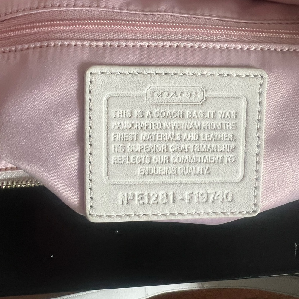 Coach Park Signature Duffle Bag F19740 - Picture 5 of 16
